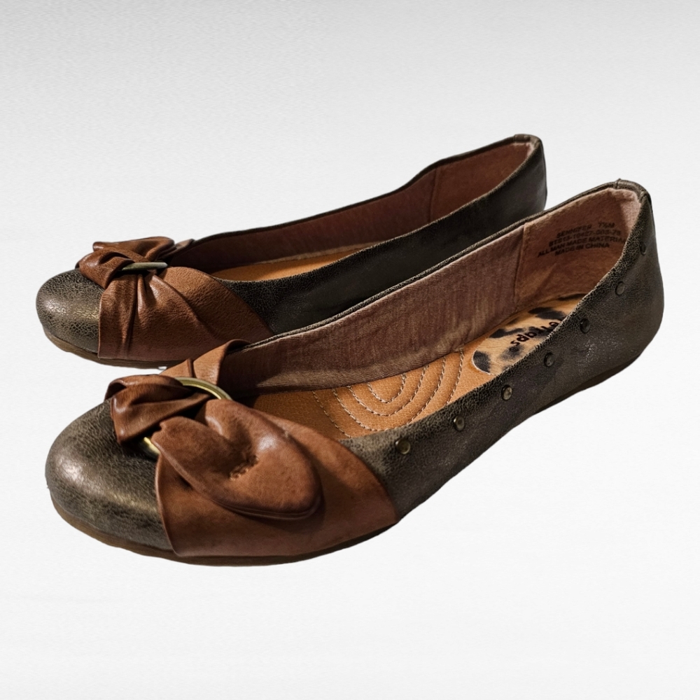 BareTraps Sennifer Old Gold Metal  Flats Size 7.5M
